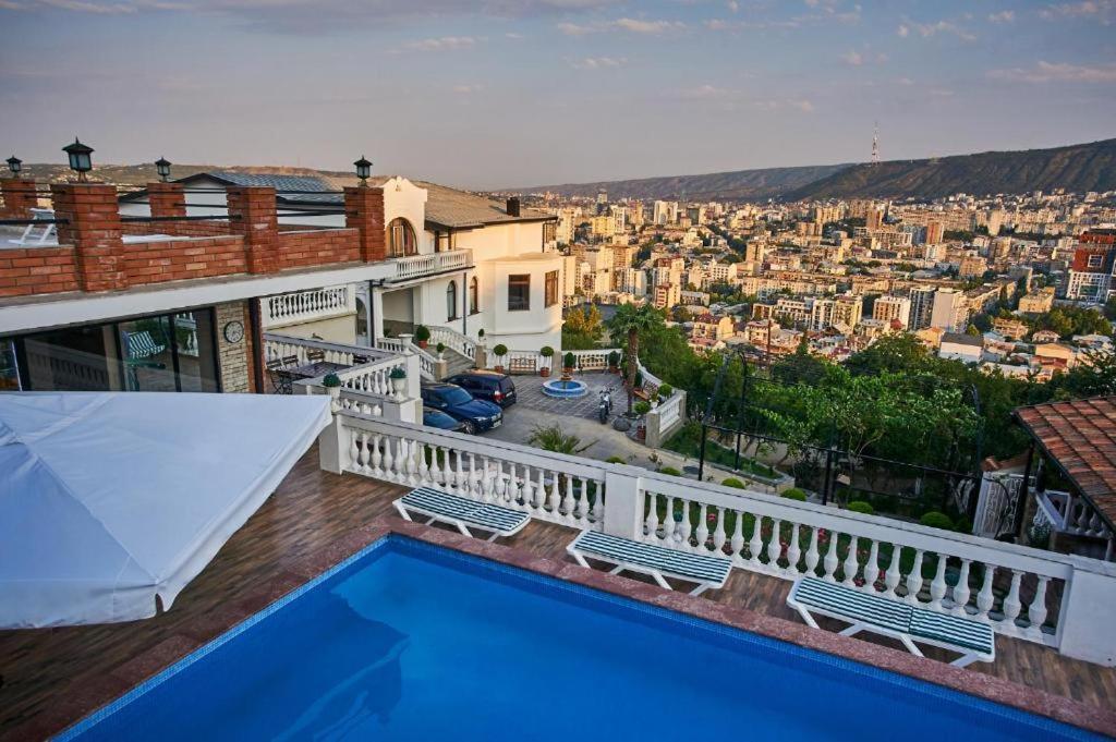 The Hilltop Skyline Hotel Tbilisi Exterior foto